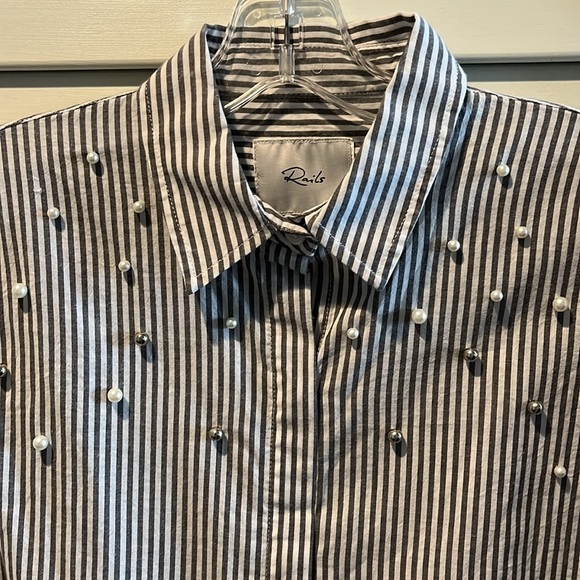 RAILS. Grey and white button down with pearls. Size xs. Worn once - Picture 4 of 6